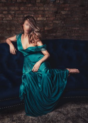 Madlyn independent escort in Granite City & sex club
